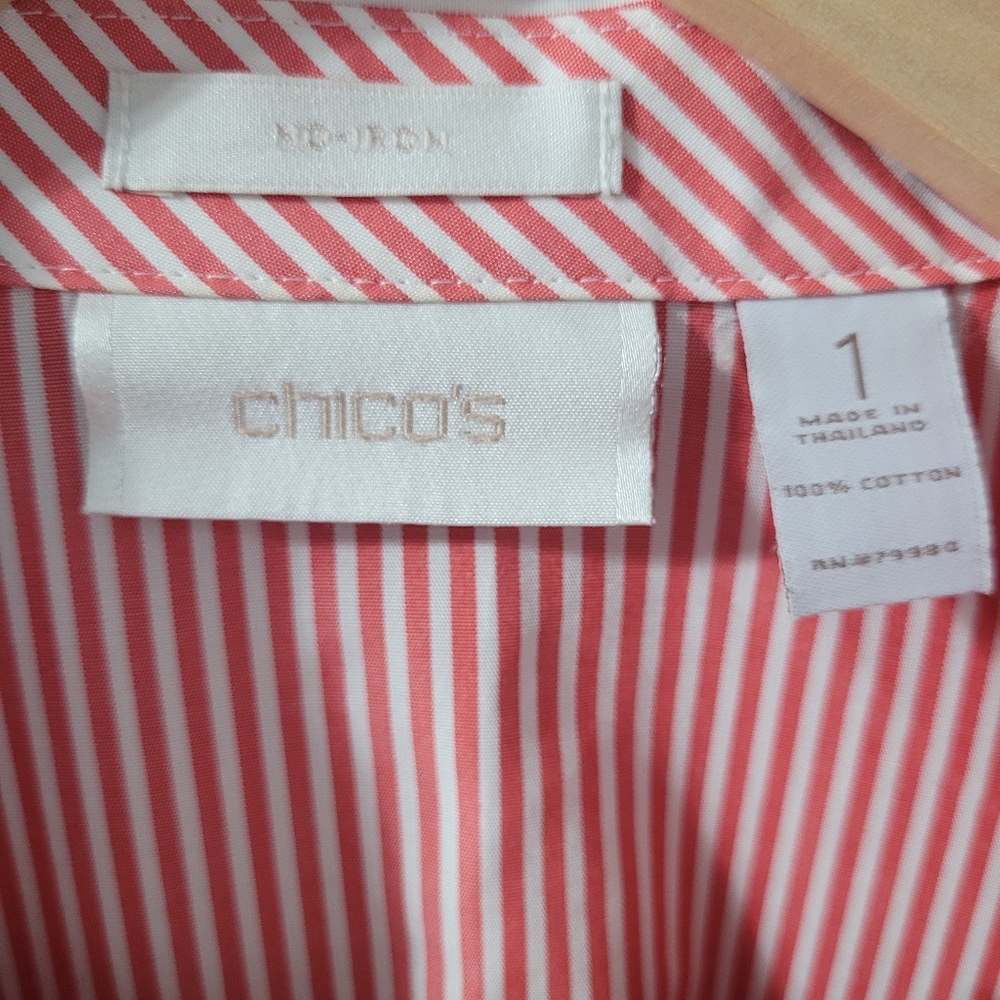 Chico's No Iron Button Up Shirt Size 1 (Women's Size 8) - Picture 3 of 4